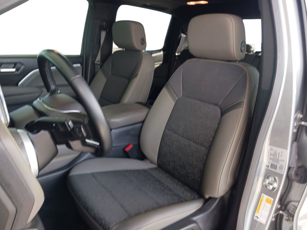 Used 2024 Chevrolet Colorado ZR2 w/ Technology Package image 28