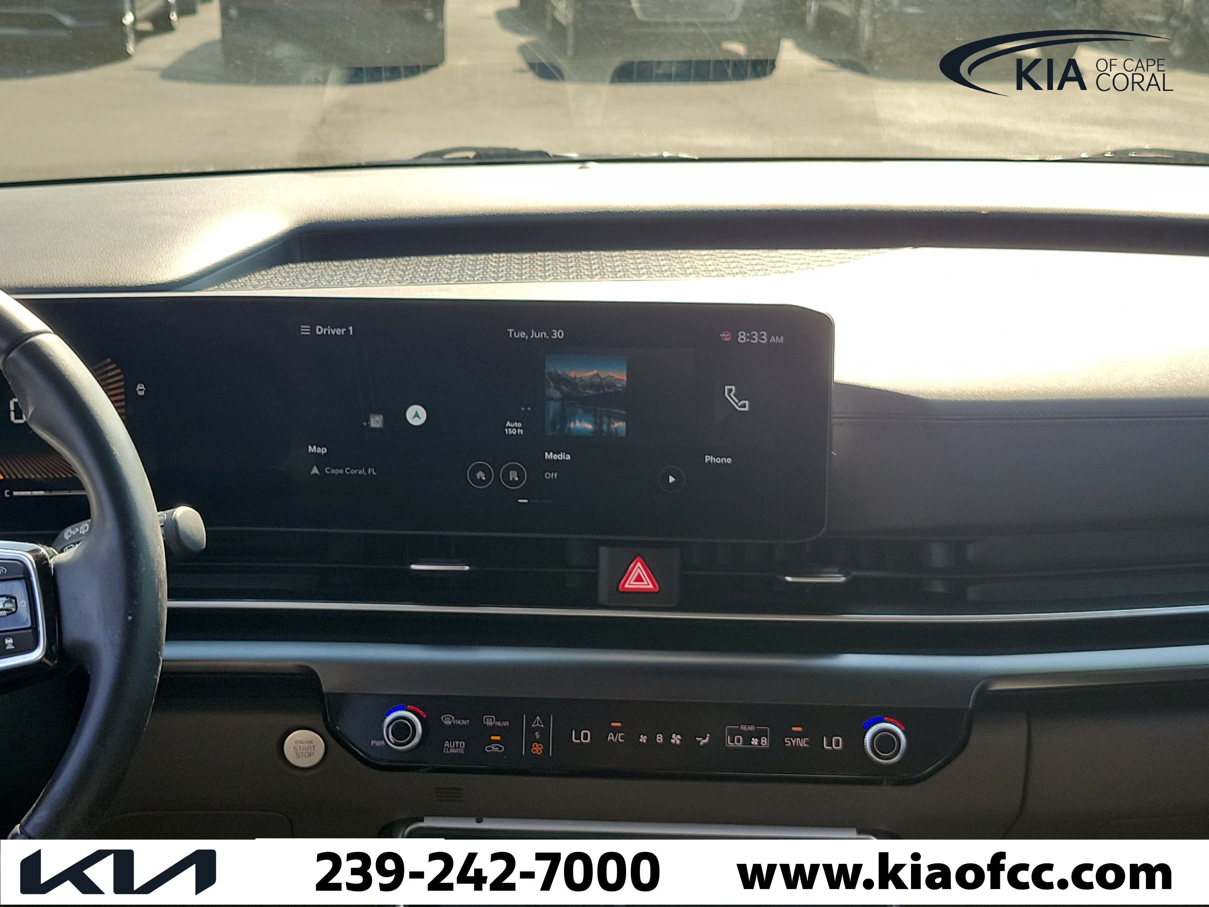 Certified 2025 Kia Carnival FWD image 18