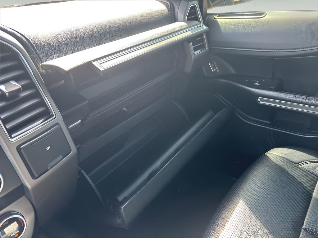 Used 2020 Ford Expedition XLT w/ Equipment Group 202A image 29