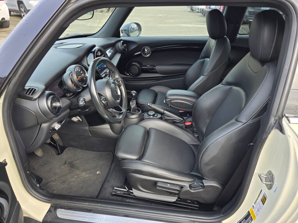 Used 2024 Buick Encore GX Avenir w/ Avenir Technology Package image 39