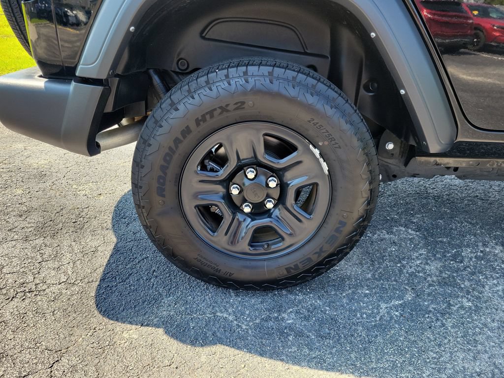 Used 2024 Jeep Wrangler Unlimited Sport AWD/4WD image 5
