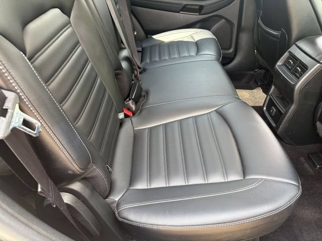Used 2020 Ford Edge SEL w/ Cold Weather Package AWD/4WD image 30