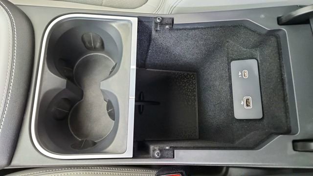 Used 2024 Jaguar E-PACE R-Dynamic SE image 50