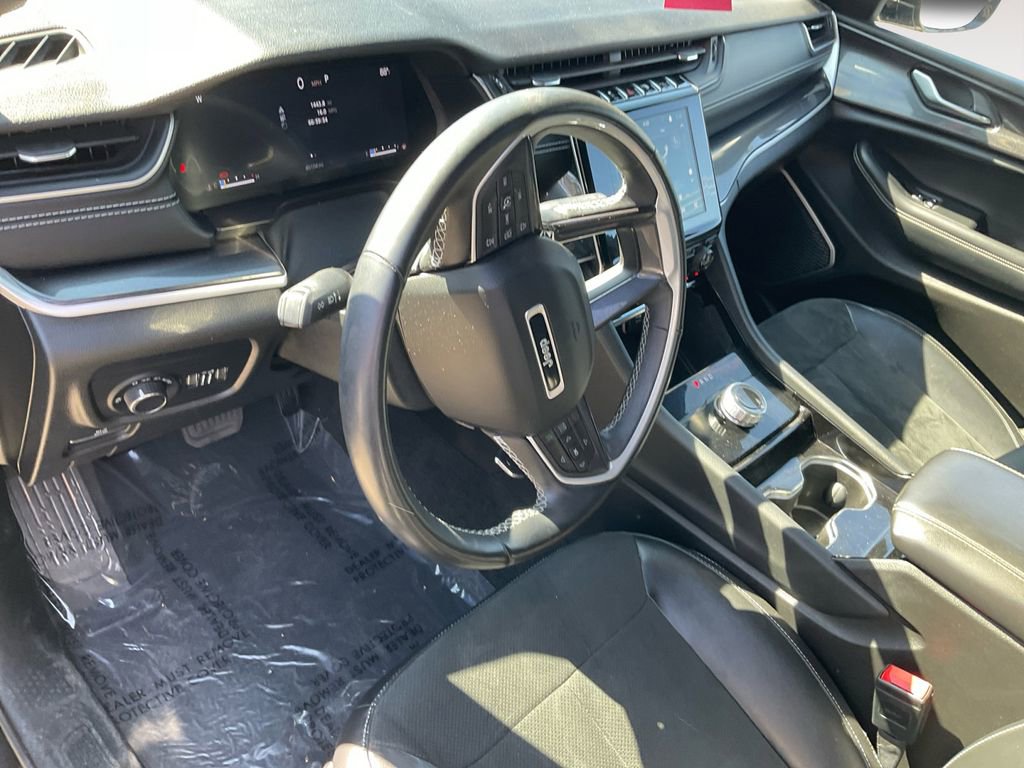 Used 2021 Jeep Grand Cherokee L Laredo image 16