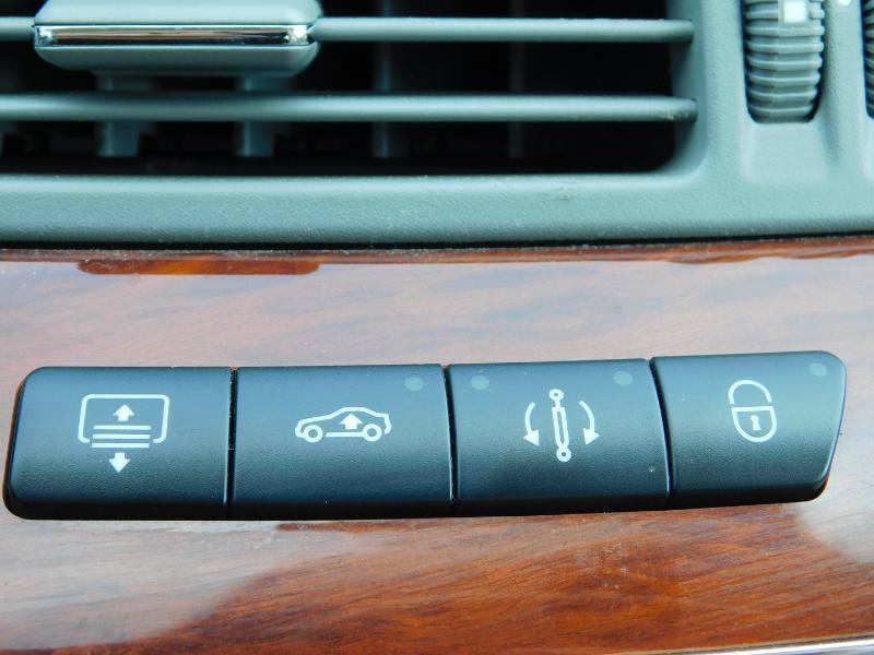 Used 2004 Mercedes-Benz S 430 4MATIC image 38