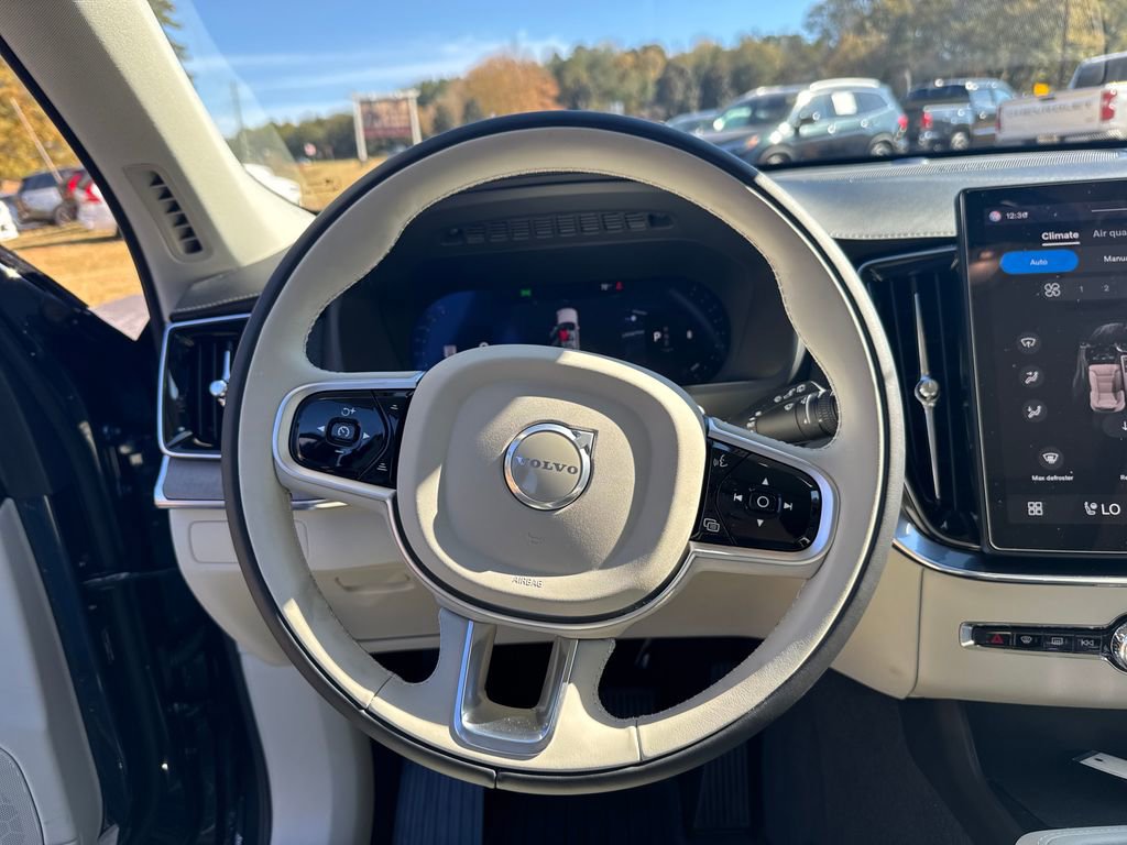 Used 2026 Volvo XC90 B6 Ultra image 18