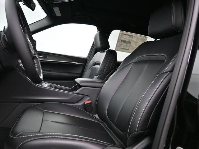 New 2026 Jeep Grand Cherokee L Limited w/ Limited Altitude Package AWD/4WD image 12