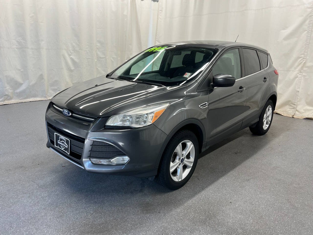 Used 2016 Ford Escape SE FWD image 1