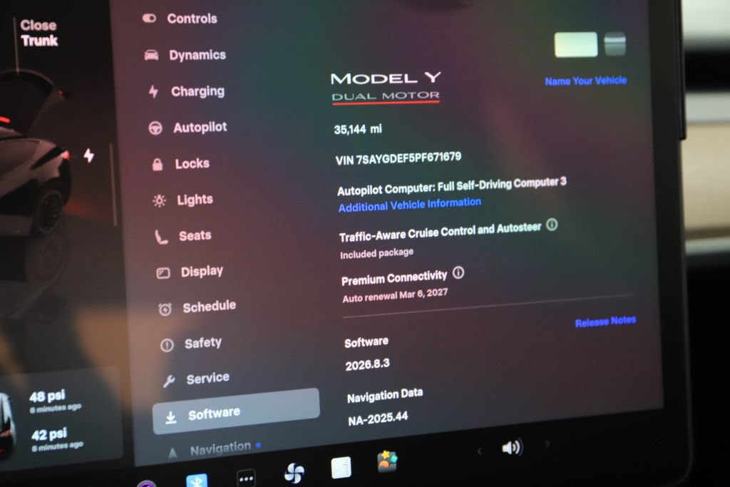 Used 2023 Tesla Model Y Performance AWD/4WD image 28