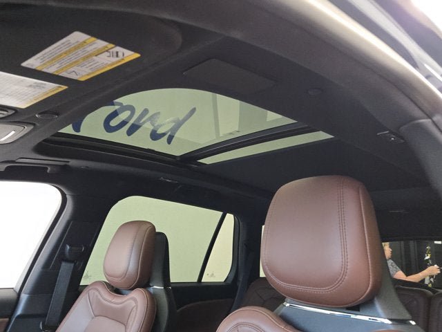 Used 2025 Lincoln Aviator Reserve w/ Equipment Group 201A AWD/4WD image 26
