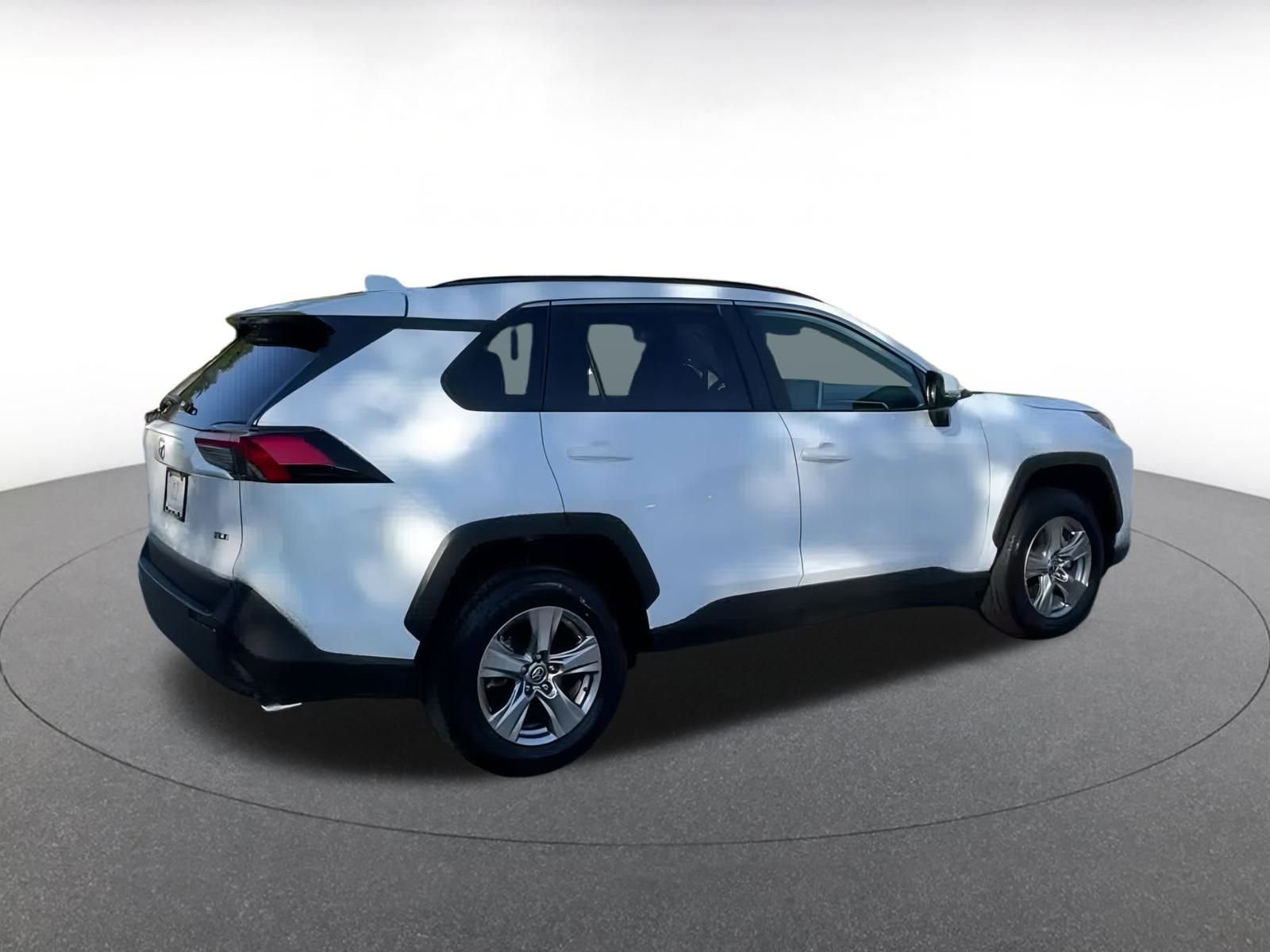 Used 2025 Toyota RAV4 XLE image 14