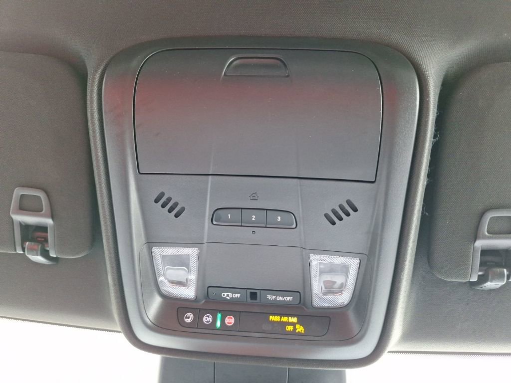 Used 2024 Cadillac XT4 Premium Luxury image 13