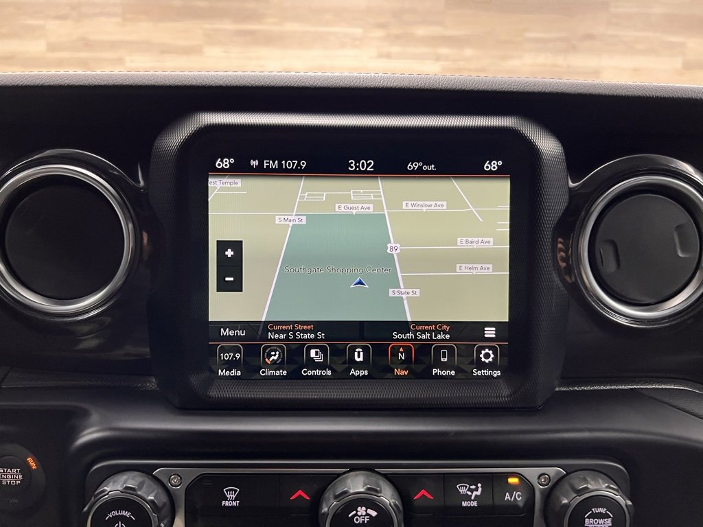 Used 2022 Jeep Wrangler Unlimited Sahara image 11