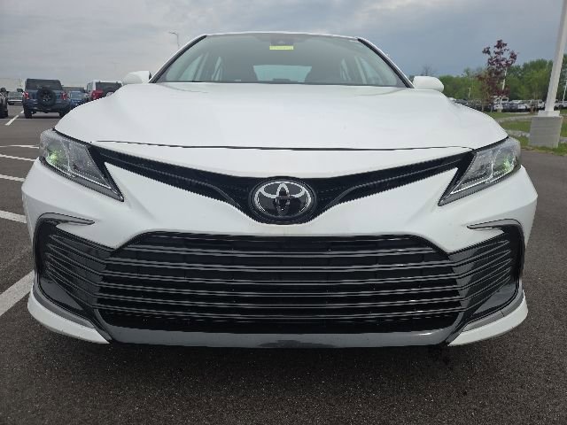 Used 2024 Toyota Camry LE FWD image 3