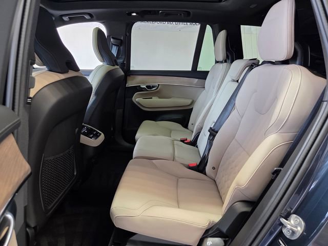 New 2026 Volvo XC90 B6 Plus w/ Protection Package Premier AWD/4WD image 17