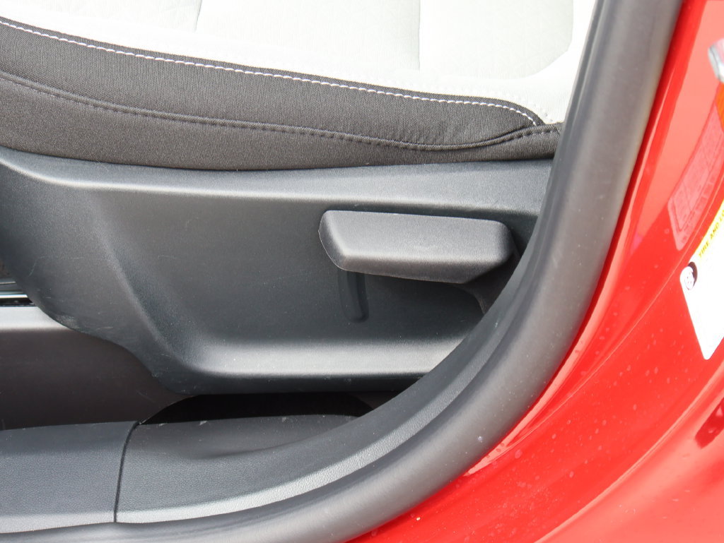 Used 2025 Ford Escape Active w/ Cold Weather Package FWD image 23