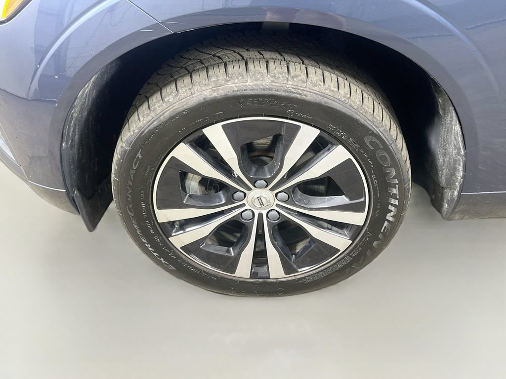 Used 2023 Volvo XC60 B5 Core AWD/4WD image 8