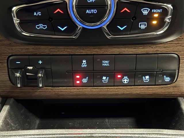 Used 2017 RAM 1500 Laramie w/ Convenience Group image 26