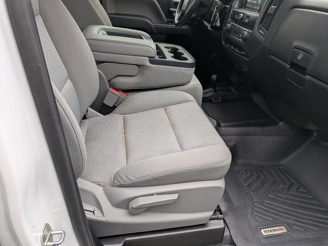 Used 2018 Chevrolet Silverado 1500 W/T w/ Trailering Package AWD/4WD image 13