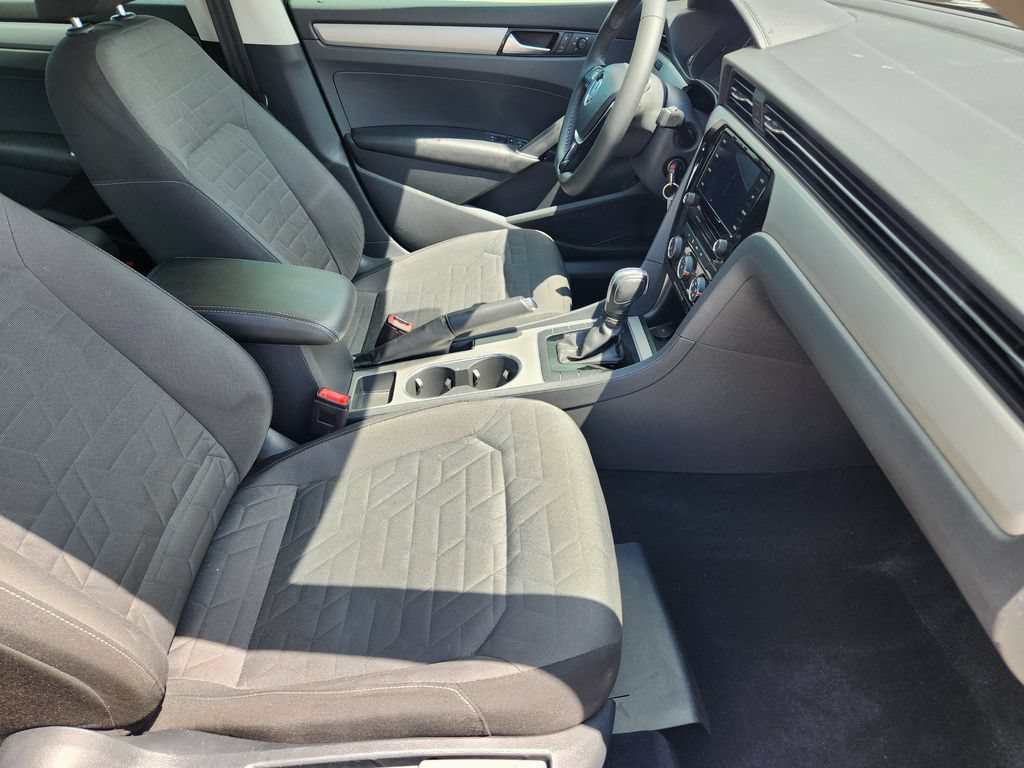 Used 2021 Volkswagen Passat 2.0T S w/ Luggage Net & Mats Package FWD image 10
