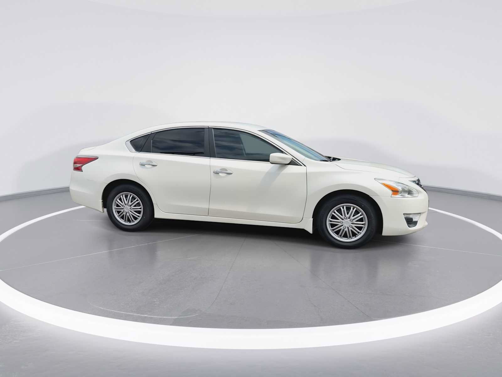 Used 2015 Nissan Altima 2.5 S w/ Power Driver Seat Package FWD image 9