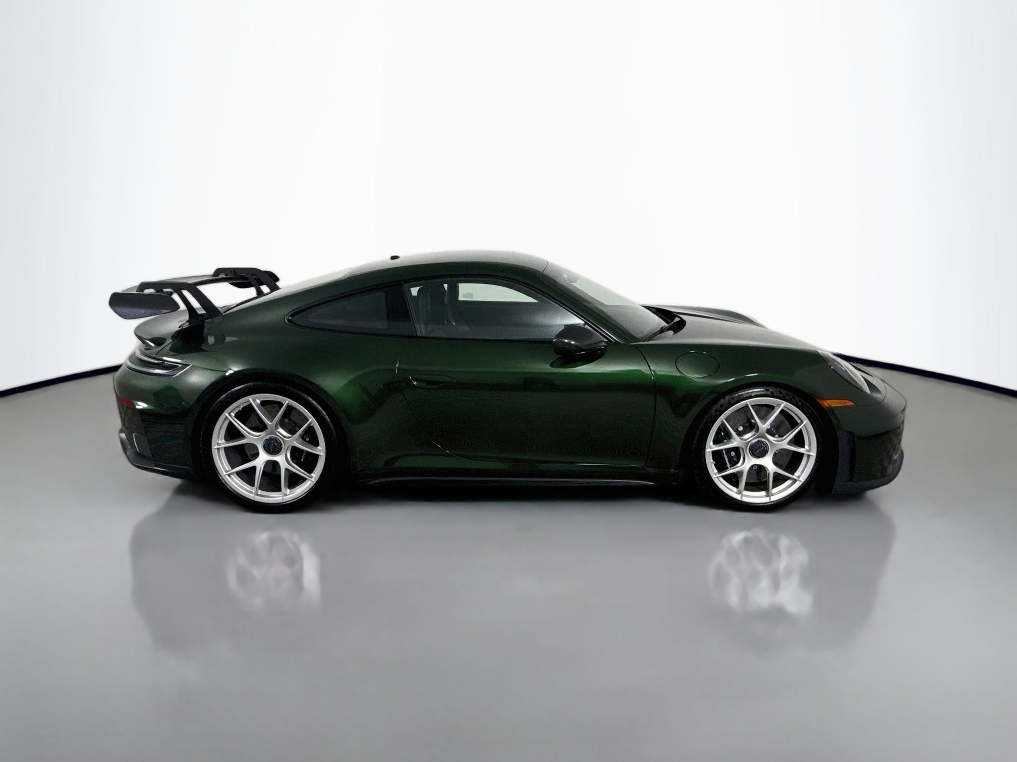 Certified 2025 Porsche 911 GT3 RWD image 8
