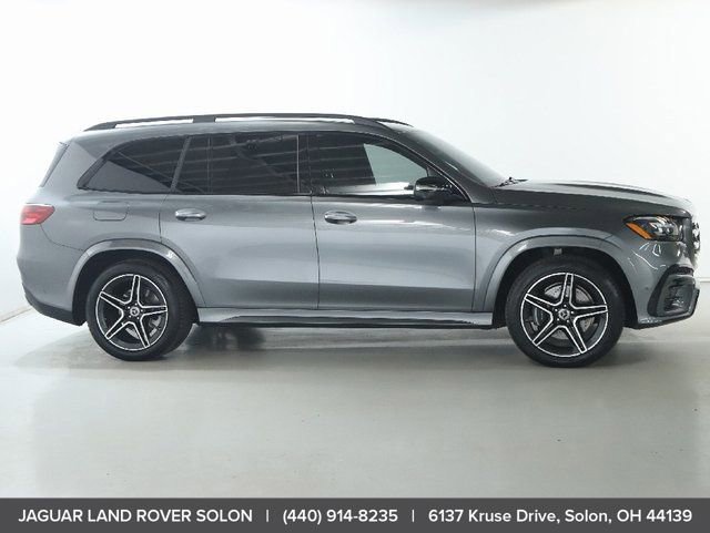 Used 2025 Mercedes-Benz GLS 450 4MATIC image 10