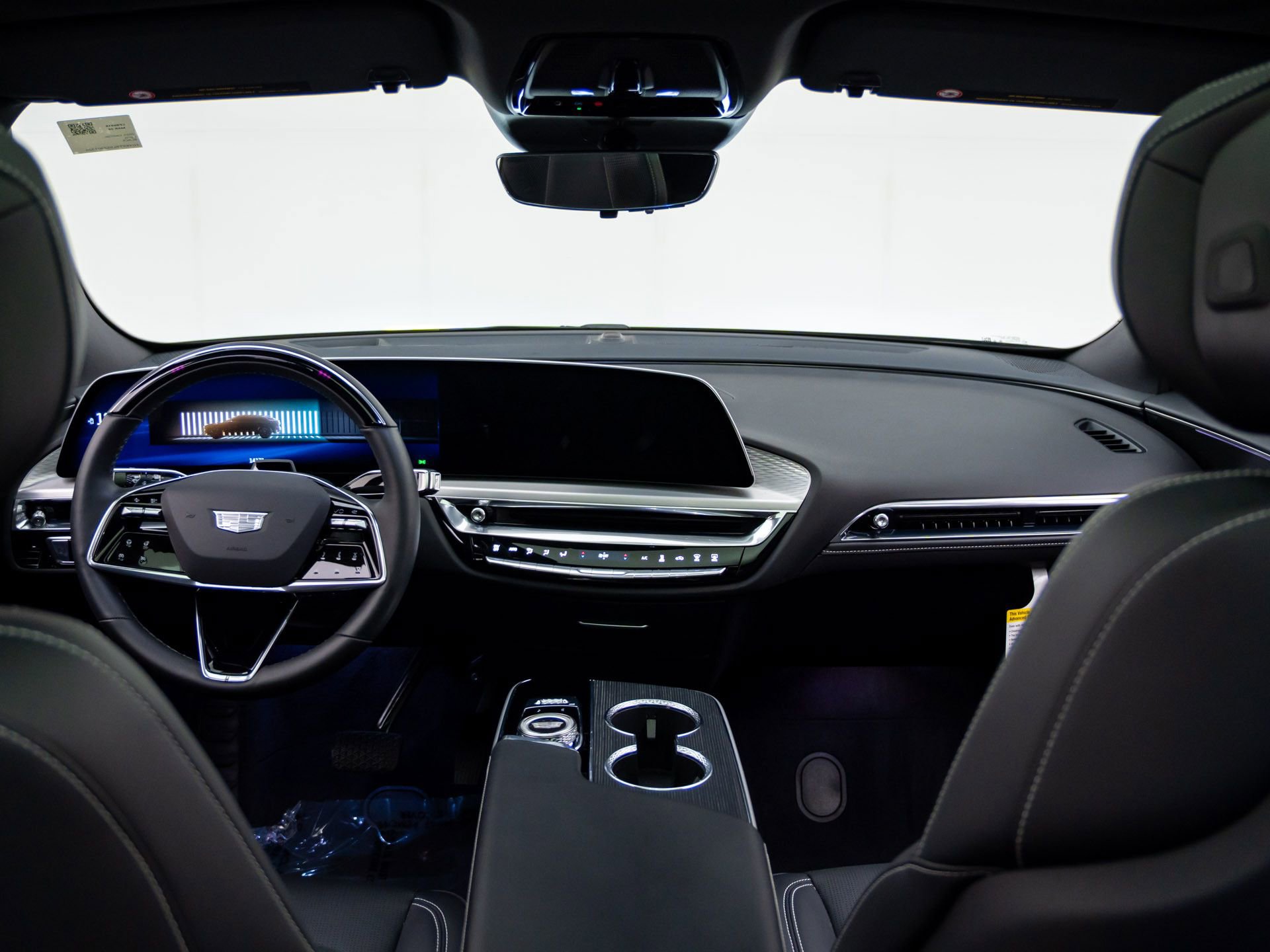 Certified 2025 Cadillac Lyriq Luxury w/ LPO, Floor Liner Package image 12