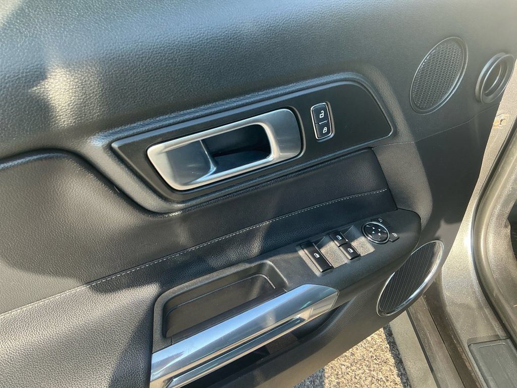 Used 2018 Ford Mustang Premium RWD image 16