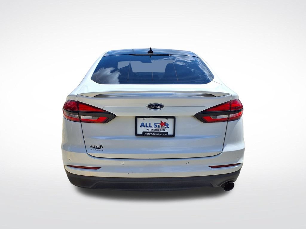 Used 2019 Ford Fusion SE w/ Equipment Group 151A FWD image 7