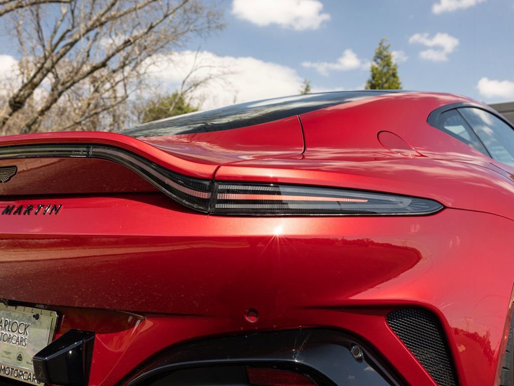 Used 2025 Aston Martin V8 Vantage Coupe image 43