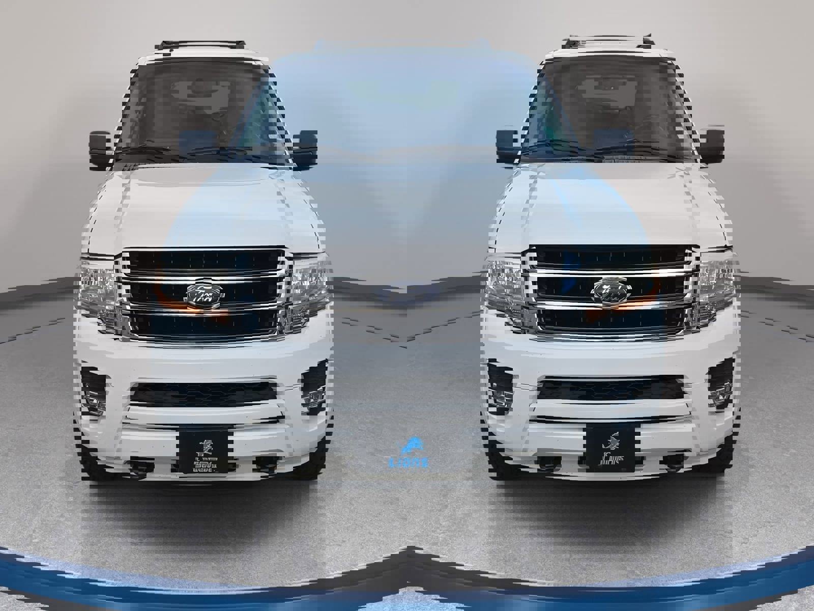 Used 2016 Ford Expedition EL XLT w/ Equipment Group 202A image 2