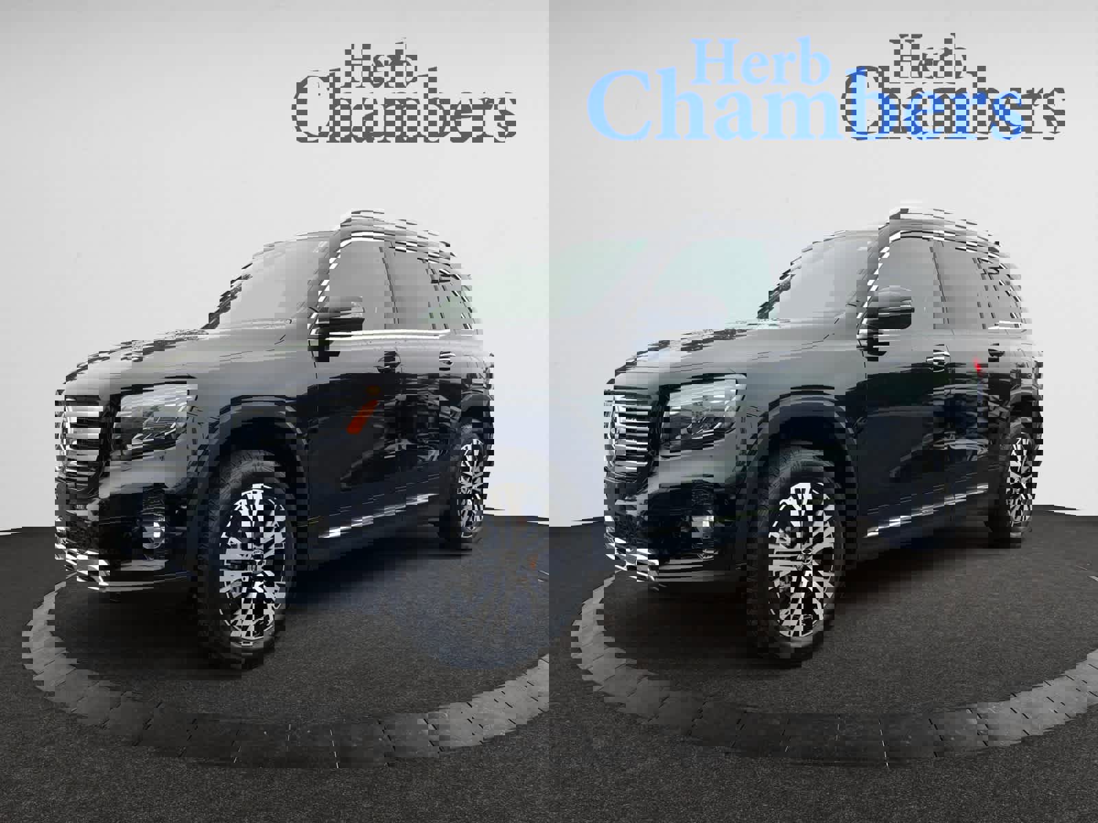 Used 2024 Mercedes-Benz GLB 250 4MATIC image 13