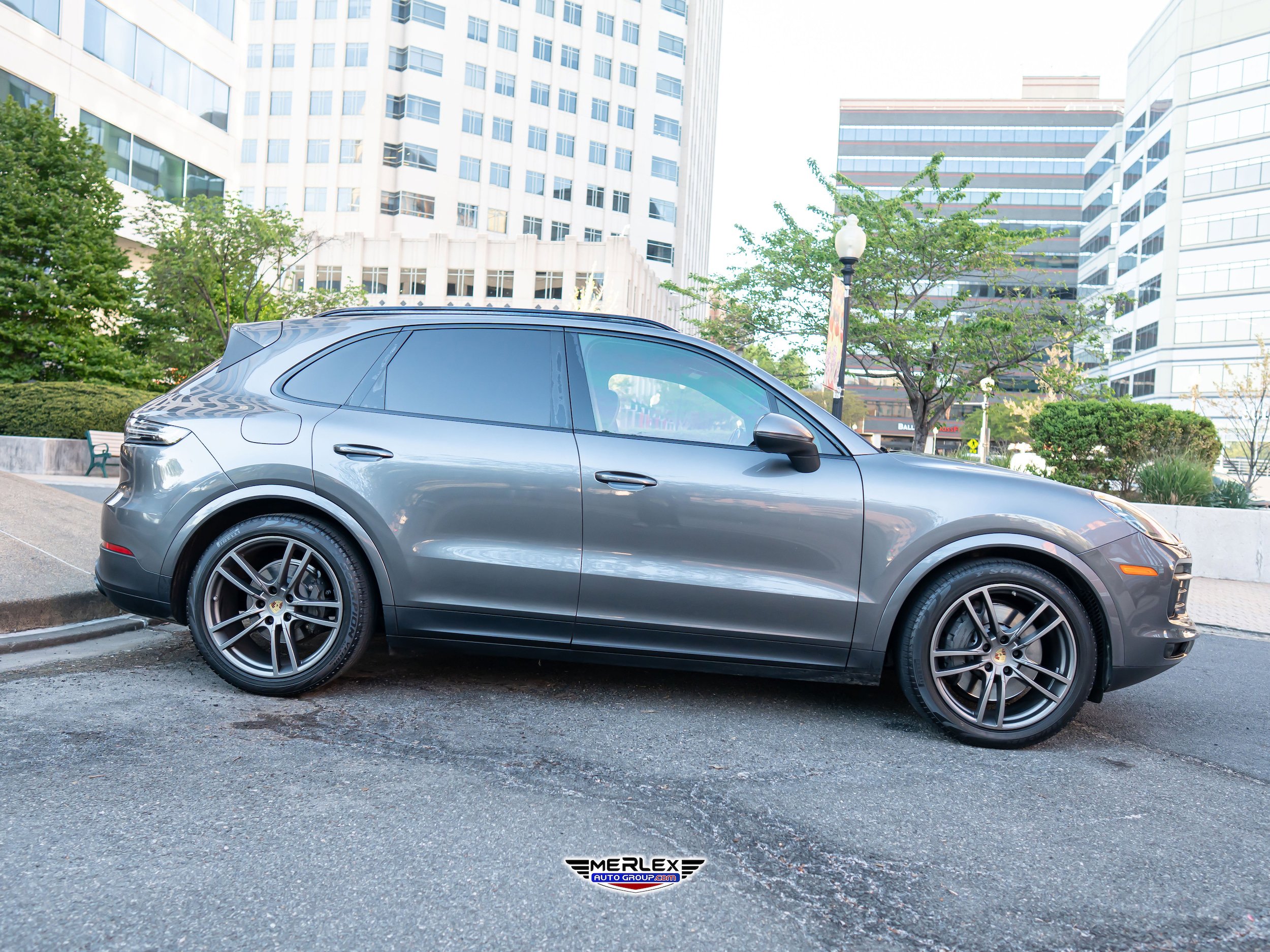 Used 2019 Porsche Cayenne S w/ Premium Plus Package AWD/4WD image 8