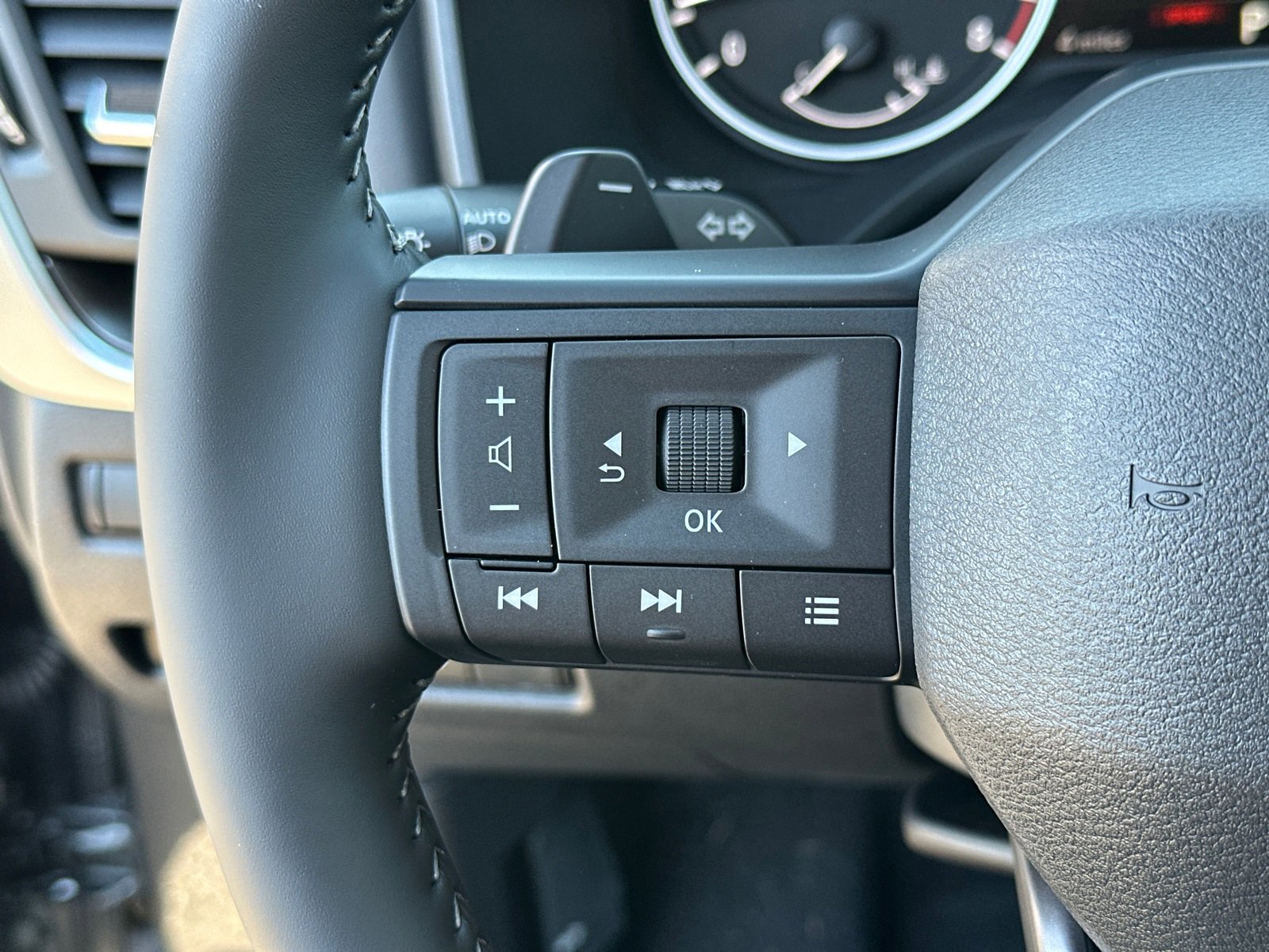 New 2026 Nissan Rogue SV w/ SV Premium Package image 26