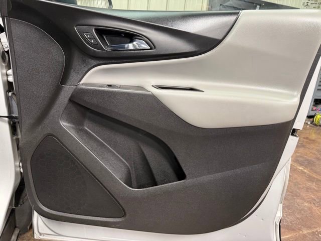 Used 2022 Chevrolet Equinox LS w/ LS Convenience Package image 24