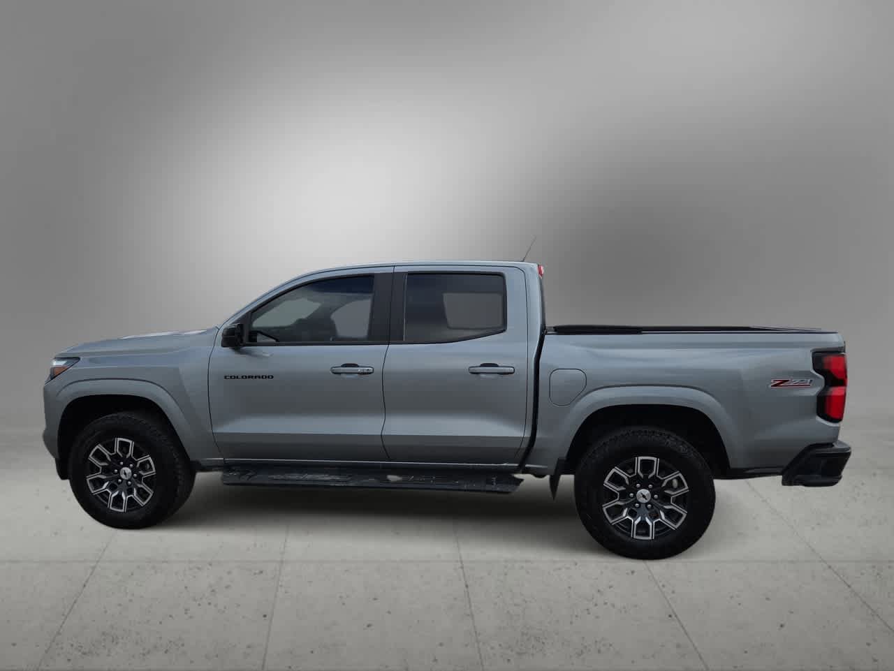 Used 2024 Chevrolet Colorado Z71 w/ Z71 Convenience Package 2 AWD/4WD image 5