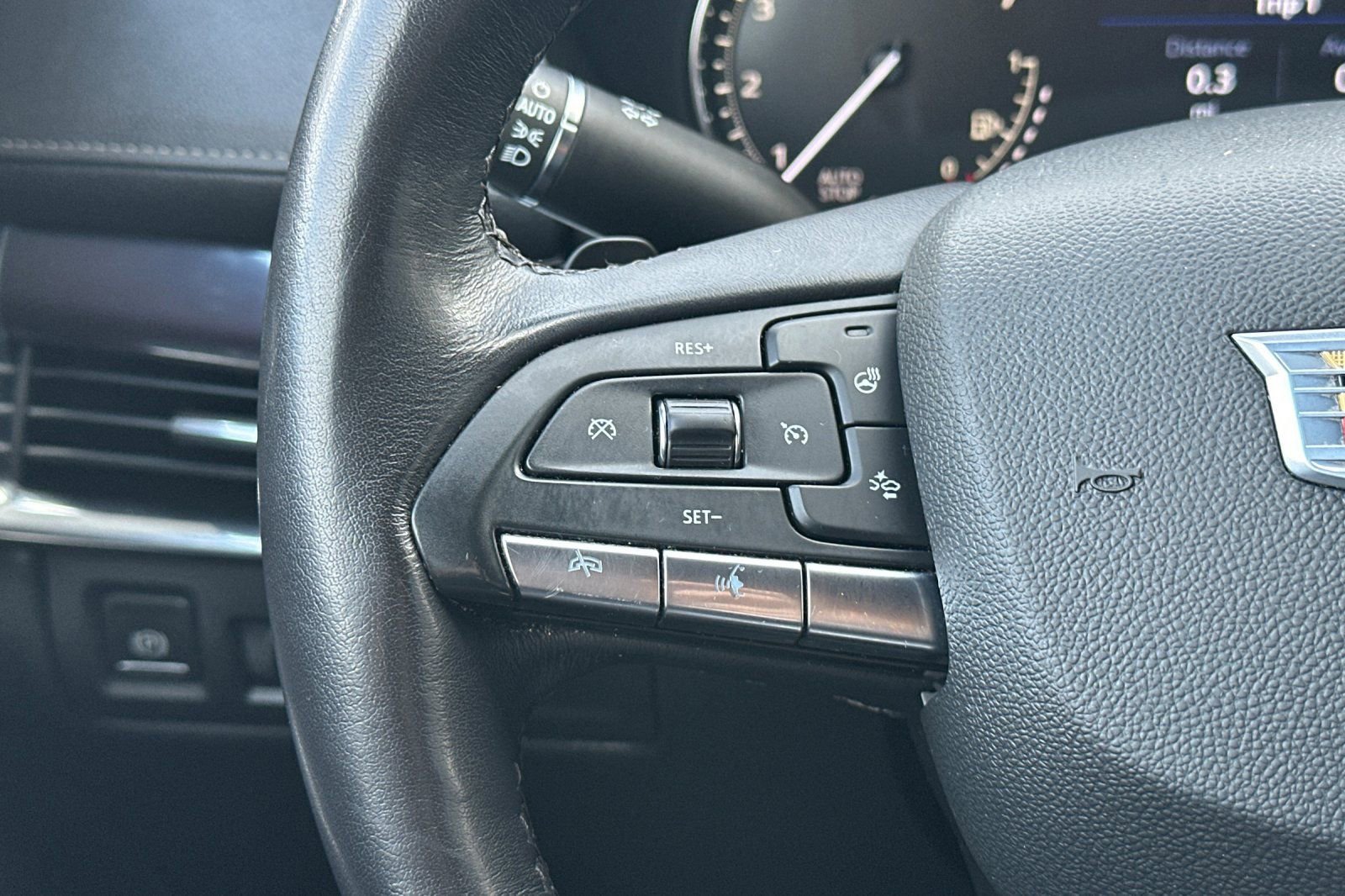 Certified 2023 Cadillac XT4 Luxury w/ Cold Weather Package image 31