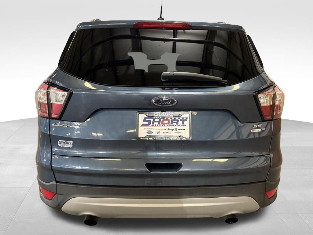 Used 2018 Ford Escape SE image 4
