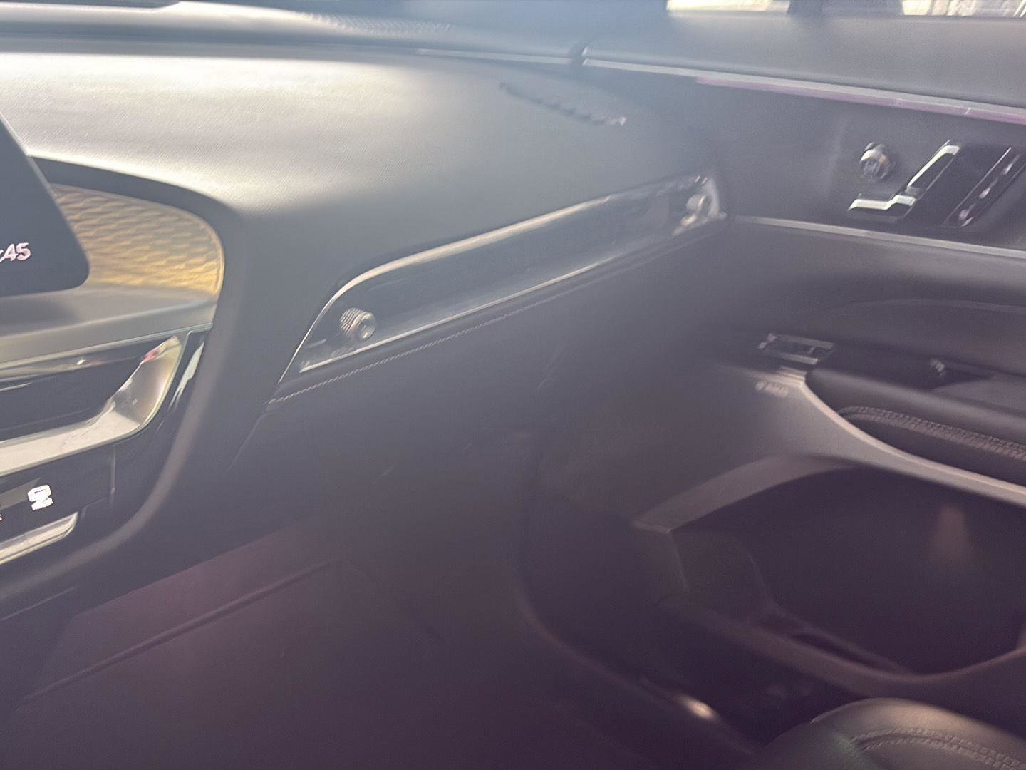 Used 2024 Cadillac Lyriq Sport image 17