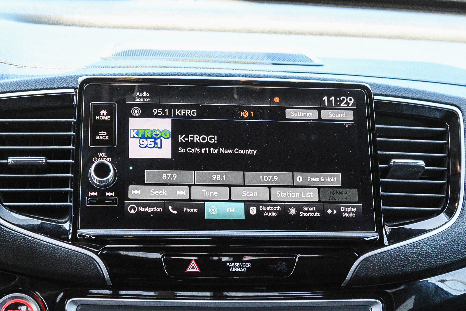 Certified 2025 Honda Ridgeline Black Edition image 16