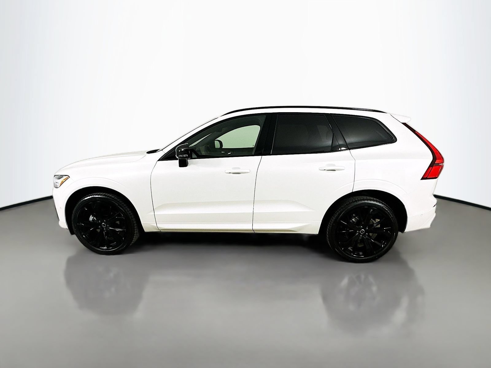 New 2026 Volvo XC60 B5 Ultra w/ Protection Package Premier AWD/4WD image 8