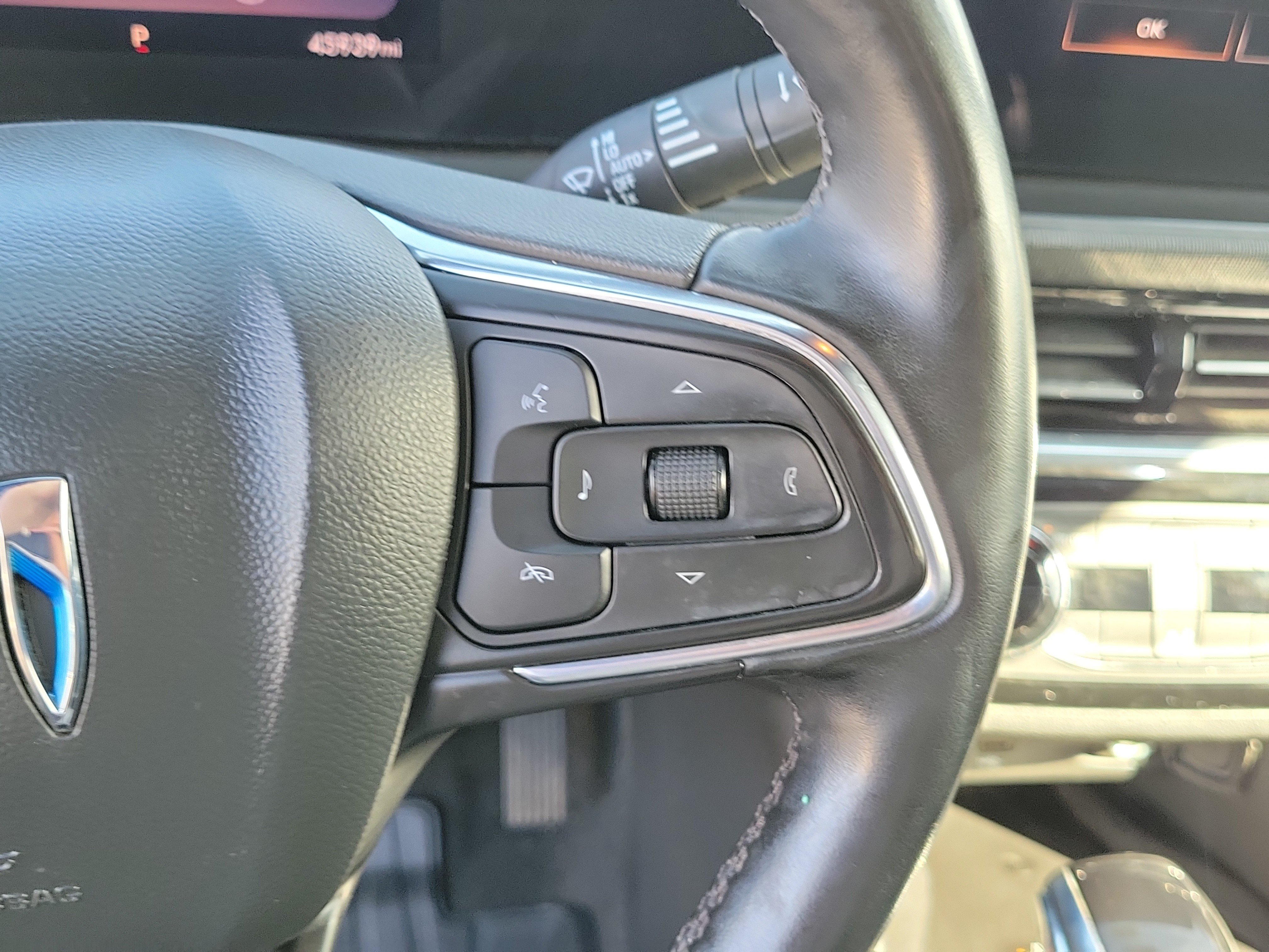 Used 2024 Buick Envista Sport Touring w/ Convenience I Package FWD image 24