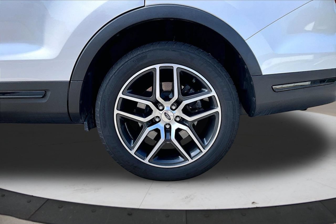 Used 2019 Ford Explorer Sport w/ Equipment Group 401A AWD/4WD image 35