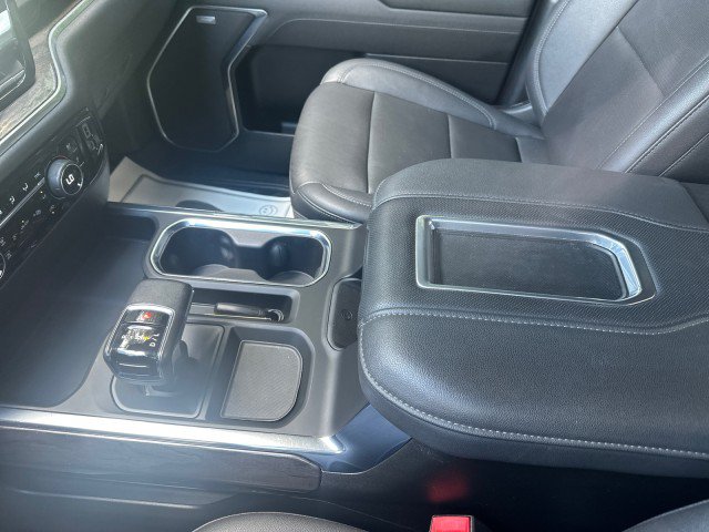 Used 2022 Chevrolet Silverado 1500 LTZ w/ Z71 Off-Road Package AWD/4WD image 18