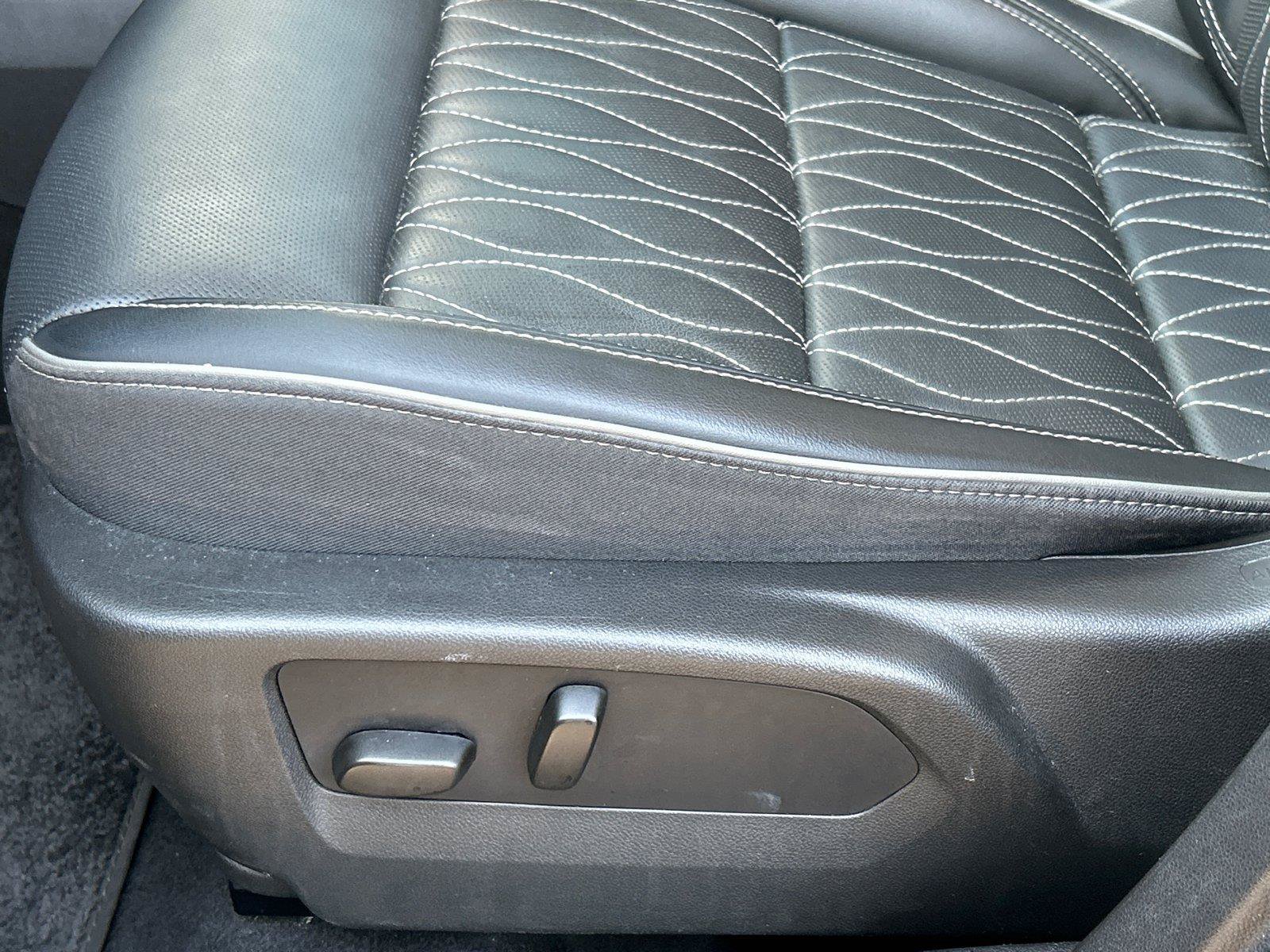 Used 2023 Buick Envision Avenir FWD image 16