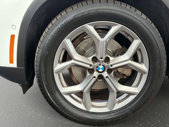 Used 2023 BMW X4 xDrive30i w/ Parking Assistance Package image 10