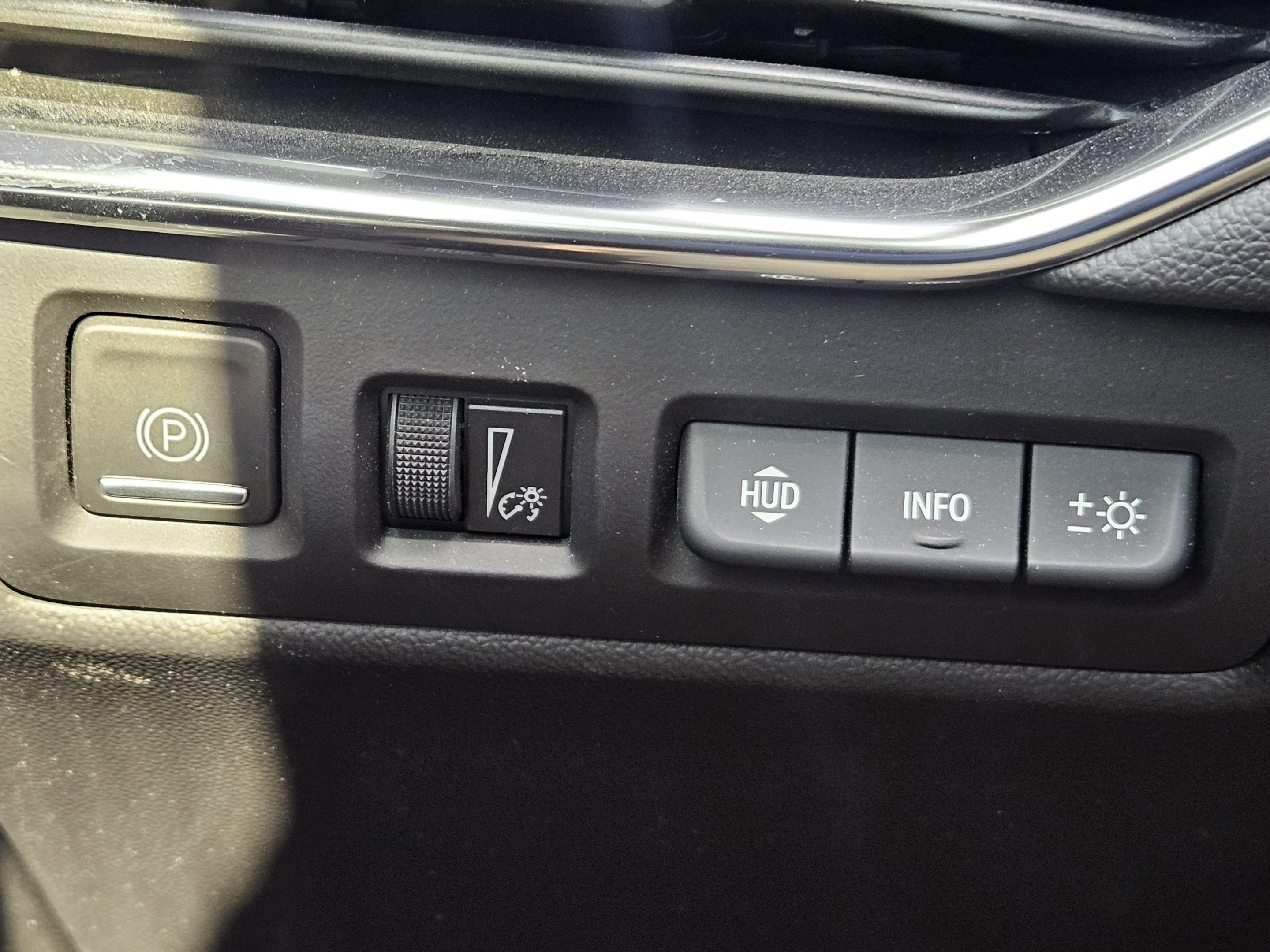 Used 2023 Cadillac XT4 Sport FWD image 15