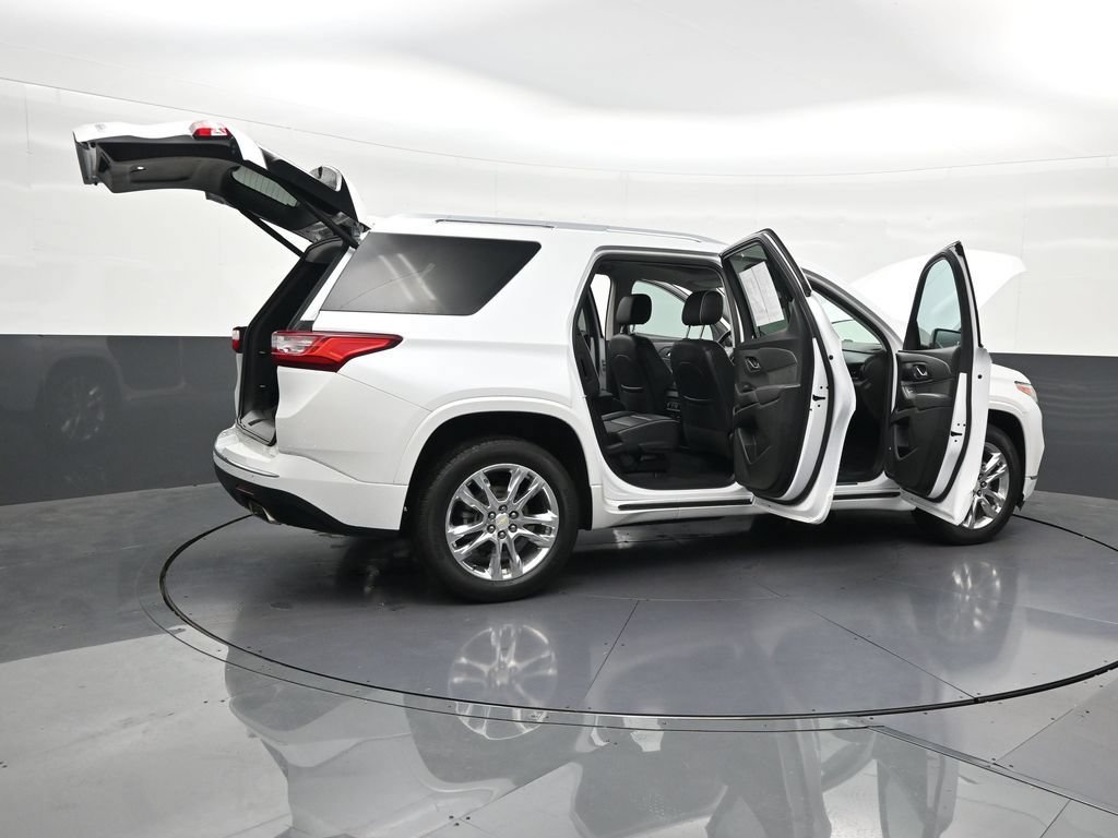 Used 2021 Chevrolet Traverse High Country FWD image 32