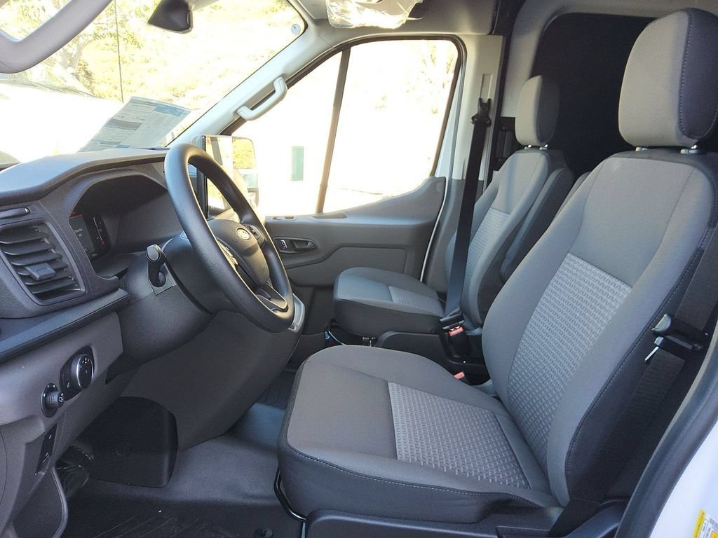 New 2026 Ford Transit 250 148 Medium Roof w/ Load Area Protection Package RWD image 4